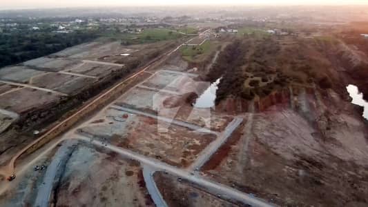 1 Kanal South Face Level Plot In Street 14 Sec E DHA 3 For Sale