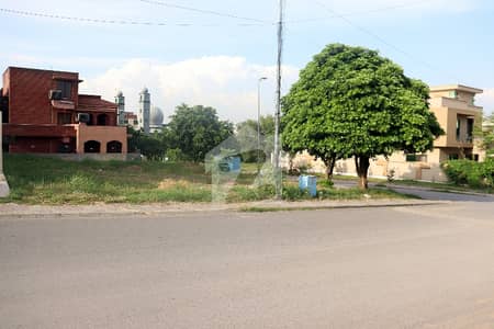 ڈی ایچ اے فیز 5 - سیکٹر سی ڈی ایچ اے ڈیفینس فیز 5,ڈی ایچ اے ڈیفینس,اسلام آباد میں 1 کنال رہائشی پلاٹ 3.15 کروڑ میں برائے فروخت۔ ڈی ایچ اے فیز 5 - سیکٹر سی ڈی ایچ اے ڈیفینس فیز 5,ڈی ایچ اے ڈیفینس,اسلام آباد میں 1 کنال رہائشی پلاٹ 3.15 کروڑ میں برائے فروخت۔