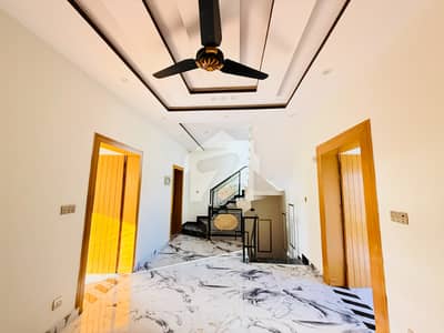 5 MARLA HOUSE IN ALI BLOCK