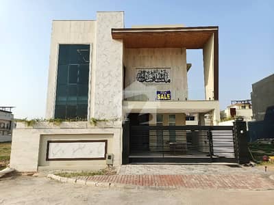 15 Marla Ultra Luxury Owner Built Dead-End Street House With Extra Land Lawn