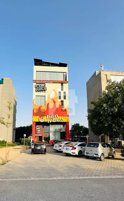 ڈی ایچ اے فیز 6 ڈیفنس (ڈی ایچ اے),لاہور میں 4 مرلہ Studio عمارت 23.5 کروڑ میں برائے فروخت۔