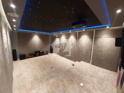 500sq yd Luxury Villa FOR SALE. 2km from Entrance of BTK. 6 Bed DDL 2 Kitchens