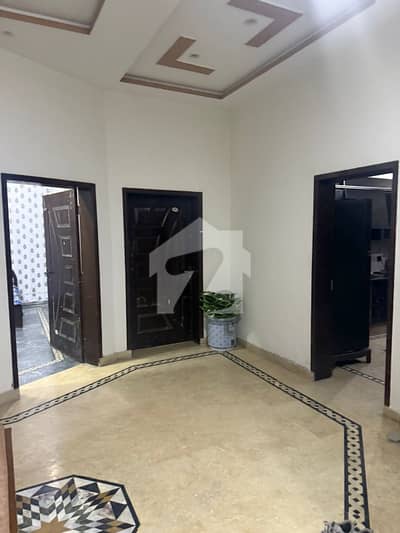 10 MARLA FIRST FLOOR HOT LOCATION
