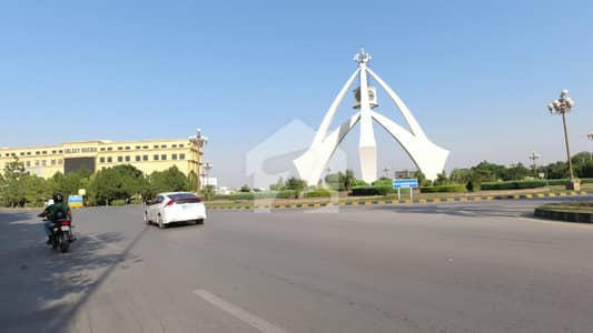 بحریہ انٹلیکچول ویلج بحریہ ٹاؤن راولپنڈی,راولپنڈی میں 1 کنال رہائشی پلاٹ 4.95 کروڑ میں برائے فروخت۔