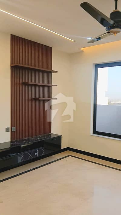Luxurious 14 Marla Modern Villa 4080 Ft, B BLOCK Multi Garden B17, Islamabad