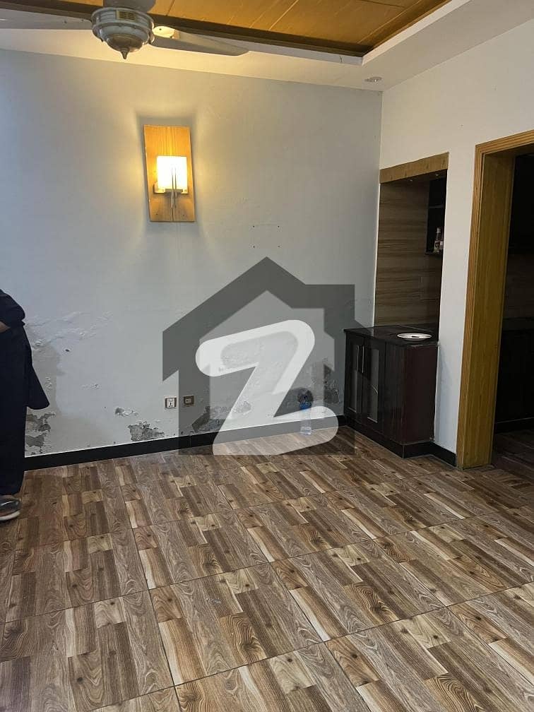 4 Marla Upper Portion Available For Rent 4 Marla Upper Portion Available For Rent