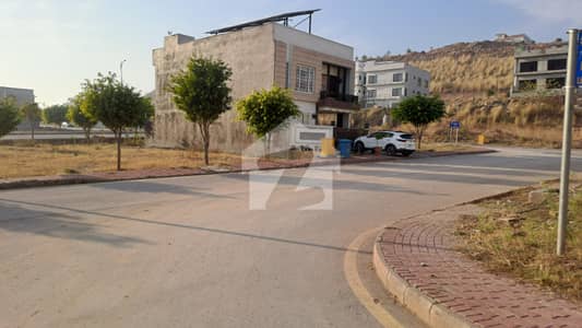 Sector F1 8 Marla Street 19 Sun Facing Solid Land Possession Utility Charges Paid Plot For Sale