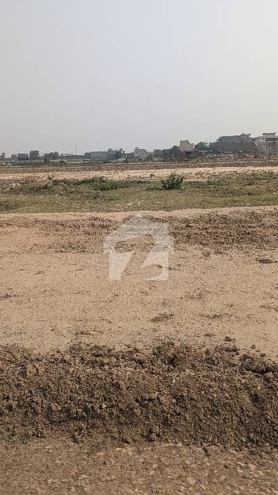 ڈی ایچ اے فیز 8 - بلاک زیڈ 5 ڈی ایچ اے فیز 8,ڈی ایچ اے ڈیفینس,لاہور میں 5 مرلہ رہائشی پلاٹ 80.0 لاکھ میں برائے فروخت۔