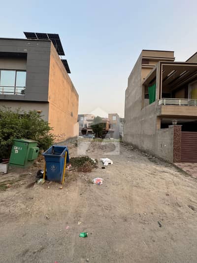 5 Marla Plot At Prime Location For Sale