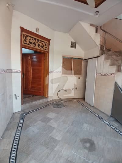 5 Marla Lower Portion Available For Rent in H1 Block Near Canal Road Lahore 5 Marla Lower Portion Available For Rent in H1 Block Near Canal Road Lahore