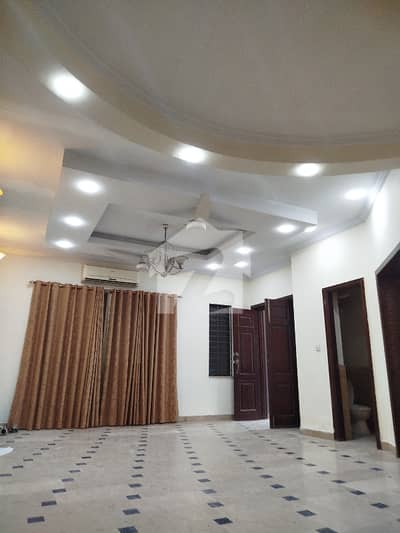 Green Avenue House Available For Rent