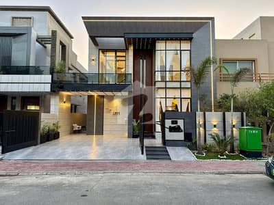 10 MARLA DOUBLE HIGHT LOBBY HOUSE FOR SALE IN JASMINE BLOCK SECTOR C BAHRIA TOWN LAHORE