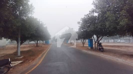 بحریہ آرچرڈ لاہور میں 5 مرلہ کمرشل پلاٹ 2.25 کروڑ میں برائے فروخت۔ بحریہ آرچرڈ لاہور میں 5 مرلہ کمرشل پلاٹ 2.25 کروڑ میں برائے فروخت۔