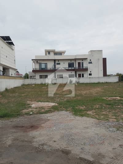 Prime Location 600. Sq. Yd Margalla Facing Residential Plot For Sale