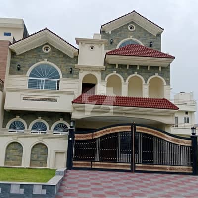 ڈی ۔ 12 اسلام آباد میں 6 کمروں کا 11 مرلہ مکان 11.5 کروڑ میں برائے فروخت۔