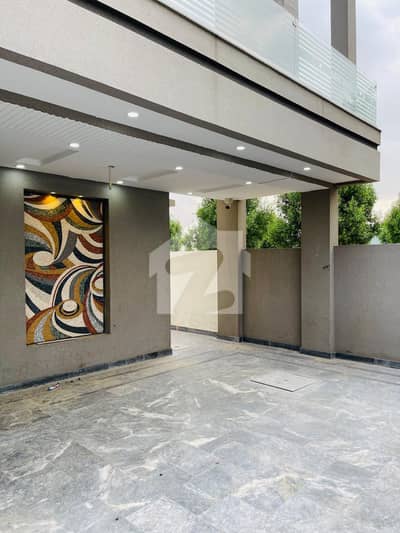 10-Marla Brand New Ultra Modern For Sale