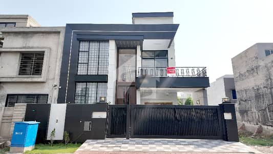 بحریہ آرچرڈ فیز 1 ۔ سینٹرل بحریہ آرچرڈ فیز 1,بحریہ آرچرڈ,لاہور میں 5 کمروں کا 10 مرلہ مکان 4.5 کروڑ میں برائے فروخت۔