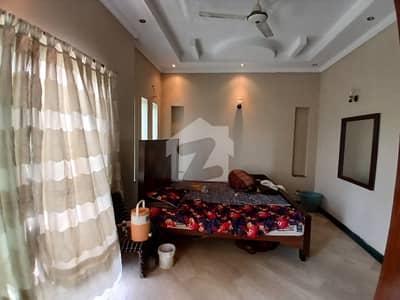 5 Marla Upper Portion single male k liye In Dha Phase 3 Ideal Location Near Pakeges Mall Lahore
