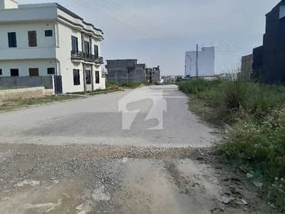 جناح گارڈنز ایف ای سی ایچ ایس,اسلام آباد میں 8 مرلہ رہائشی پلاٹ 1.3 کروڑ میں برائے فروخت۔ جناح گارڈنز ایف ای سی ایچ ایس,اسلام آباد میں 8 مرلہ رہائشی پلاٹ 1.3 کروڑ میں برائے فروخت۔