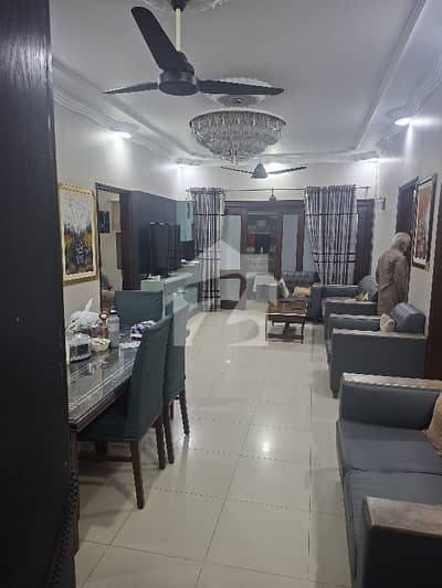 سوِل لائنز کراچی میں 4 کمروں کا 11 مرلہ فلیٹ 8.25 کروڑ میں برائے فروخت۔