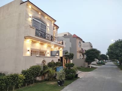 5 Marla Beautifully Maintained Used House Available For Sale In Paragon City.
