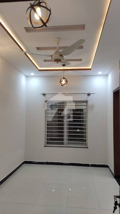10 MARLA Upper Portion For Rent