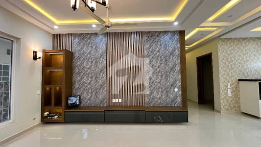 Lower ground floor for rent sprate gate Lower ground floor for rent sprate gate