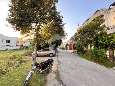 10 Marla Facing Park Standard Size Plot For Sale Architect Engineering Housing Society
