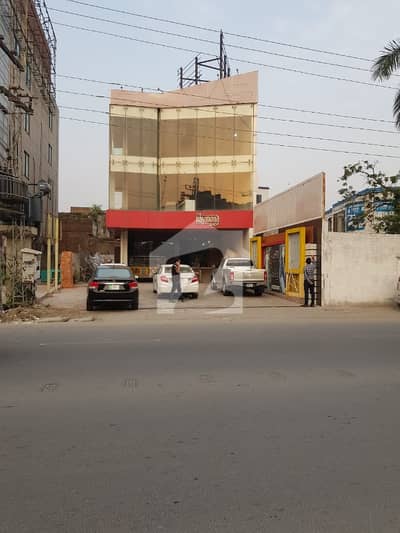 ایم ایم عالم روڈ گلبرگ,لاہور میں 1 کنال دکان 13.5 لاکھ میں کرایہ پر دستیاب ہے۔