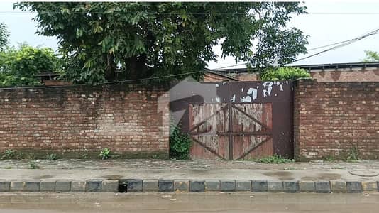 26 MARLA COMMERCIAL PROPERTY FACING NIT UNIVERSITY