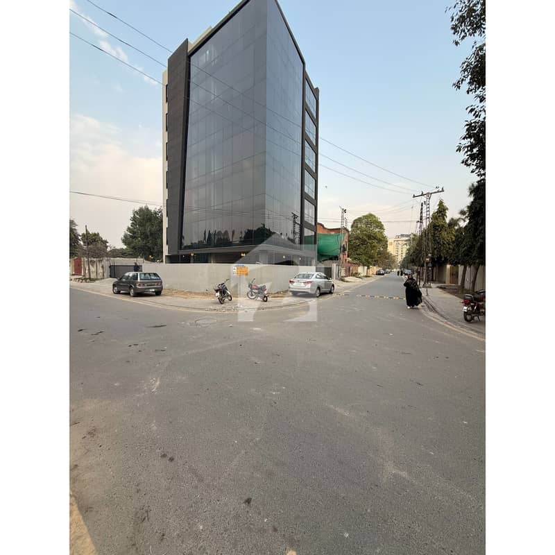 10000 SQ. FT Commercial Building Available For Rent 10000 SQ. FT Commercial Building Available For Rent