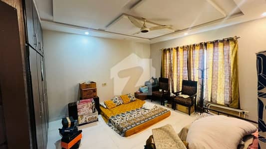 این ایف سی 1 لاہور میں 6 کمروں کا 1 کنال مکان 1.9 لاکھ میں کرایہ پر دستیاب ہے۔