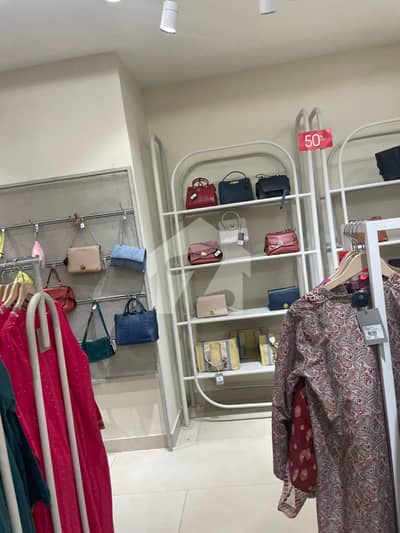 Top Branded Rented Shop (Investor Deal) For Sale Top Branded Rented Shop (Investor Deal) For Sale