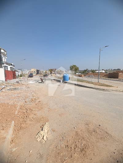 تاج ریزیڈینشیا - ٹیولپ بلاک تاج ریزیڈنسیا,راولپنڈی میں 1 کنال رہائشی پلاٹ 3.2 کروڑ میں برائے فروخت۔