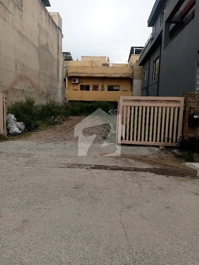 30*70 Level @ Square Plot In Pwd Nearly Gourmet Baker's For Sale