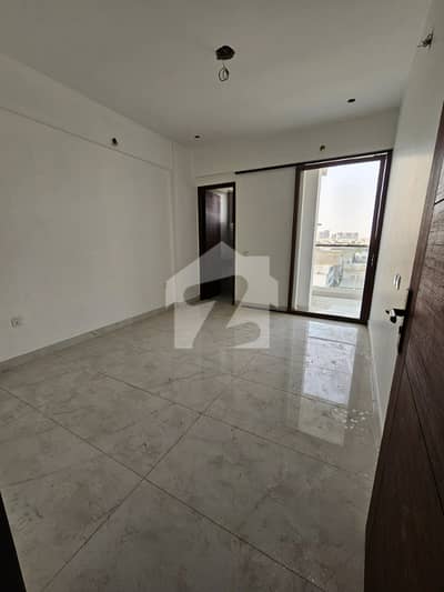 یونیورسٹی روڈ کراچی میں 2 کمروں کا 5 مرلہ فلیٹ 1.77 کروڑ میں برائے فروخت۔