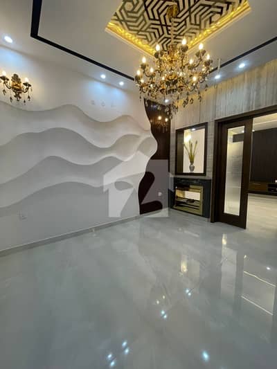 10 Marla Brand New House For Sale