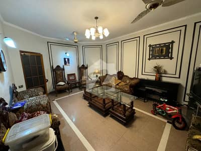 علامہ اقبال ٹاؤن ۔ کریم بلاک علامہ اقبال ٹاؤن,لاہور میں 5 کمروں کا 10 مرلہ مکان 4.5 کروڑ میں برائے فروخت۔
