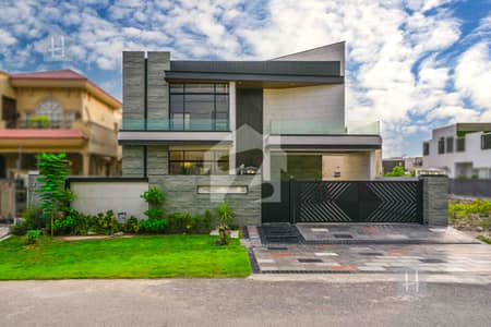 Prime Location Near To Park & Mosque 1 Kanal Top Notched Modern House Prime Location Near To Park & Mosque 1 Kanal Top Notched Modern House
