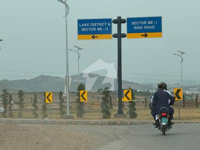 مارگلہ انکلیو مارگلہ ایونیو,اسلام آباد میں 1 کنال رہائشی پلاٹ 7.5 کروڑ میں برائے فروخت۔
