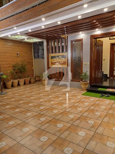 10 MARLA BRAND NEW LUXURY FULL HOUSE FOR RENT IN JASMINE BLOCK BAHRIA TOWN LAHORE