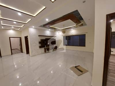 10 MARLA BRAND NEW FULL HOUSE FOR RENT IN GULBAHAR BLOCK SECTOR C BAHRIA TOQN LAHORE