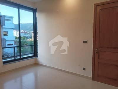 25X40 BRAND NEW HOUSE FOR SALE NEAR KFC D-12 MARKAZ