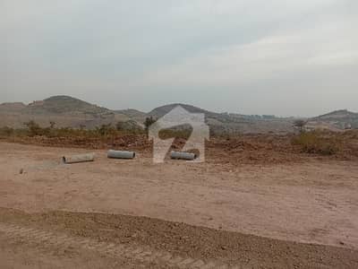 50X90 PLOT FOR SALE MARGALLA ROAD BACK