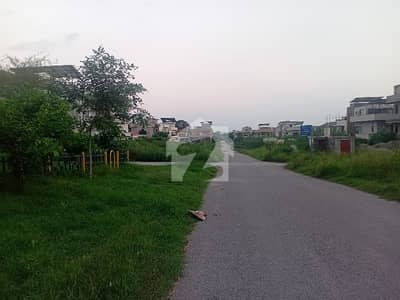 35X70 70 FEET MAIN DOUBLE ROAD PLOT FOR SALE