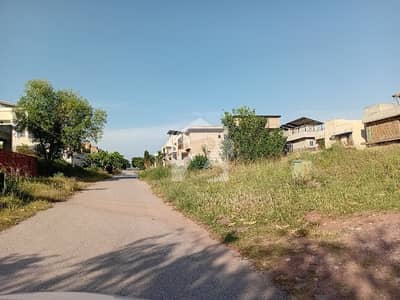 50X90 PLOT FRONT OPEN /MARGALLA FACING FOR SALE
