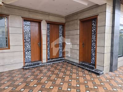 40X80 DOUBLE STOREY 70 FEET BRAND NEW HOUSE FOR SALE