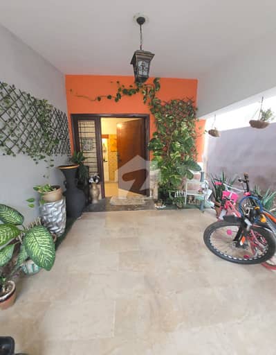 BEAUTIFUL 300 YARD INDEPENDENT BUNGALOW BEST FOR FAMILY LIVING