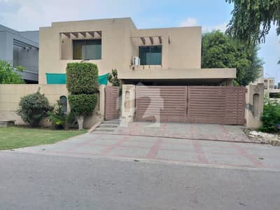 ڈی ایچ اے فیز 5 - بلاک سی فیز 5,ڈیفنس (ڈی ایچ اے),لاہور میں 5 کمروں کا 1 کنال مکان 7.75 کروڑ میں برائے فروخت۔ ڈی ایچ اے فیز 5 - بلاک سی فیز 5,ڈیفنس (ڈی ایچ اے),لاہور میں 5 کمروں کا 1 کنال مکان 7.75 کروڑ میں برائے فروخت۔