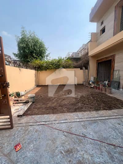 جوہر ٹاؤن لاہور میں 1 کنال Studio مکان 5.0 لاکھ میں کرایہ پر دستیاب ہے۔